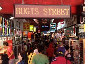 Bugis Street 300x225 24 Tempat Wisata di Singapura Yang Paling Menarik