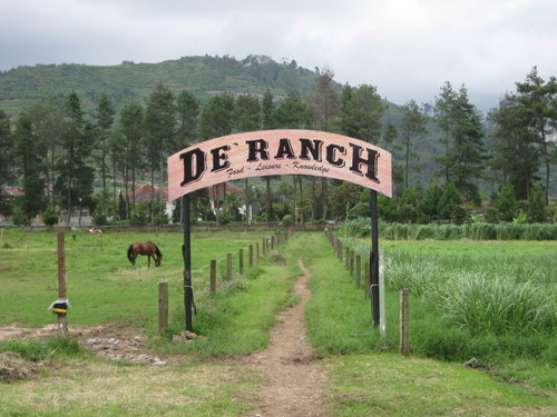 Wisata Bandung De Ranch Lembang Aneka Tempat Wisata