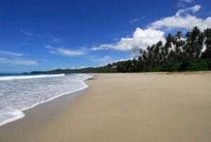 Pantai Sorake 300x201 25 Tempat Wisata di Sumatera Utara Yang Menarik