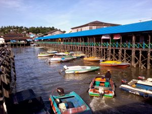 Kampung Atas Air Margasari 300x225 10 Tempat Wisata di Balikpapan yang Wajib Dikunjungi