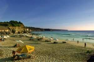 Pantai Dreamland 300x199 7 Tempat Wisata Pantai di Bali yang Wajib Dikunjungi