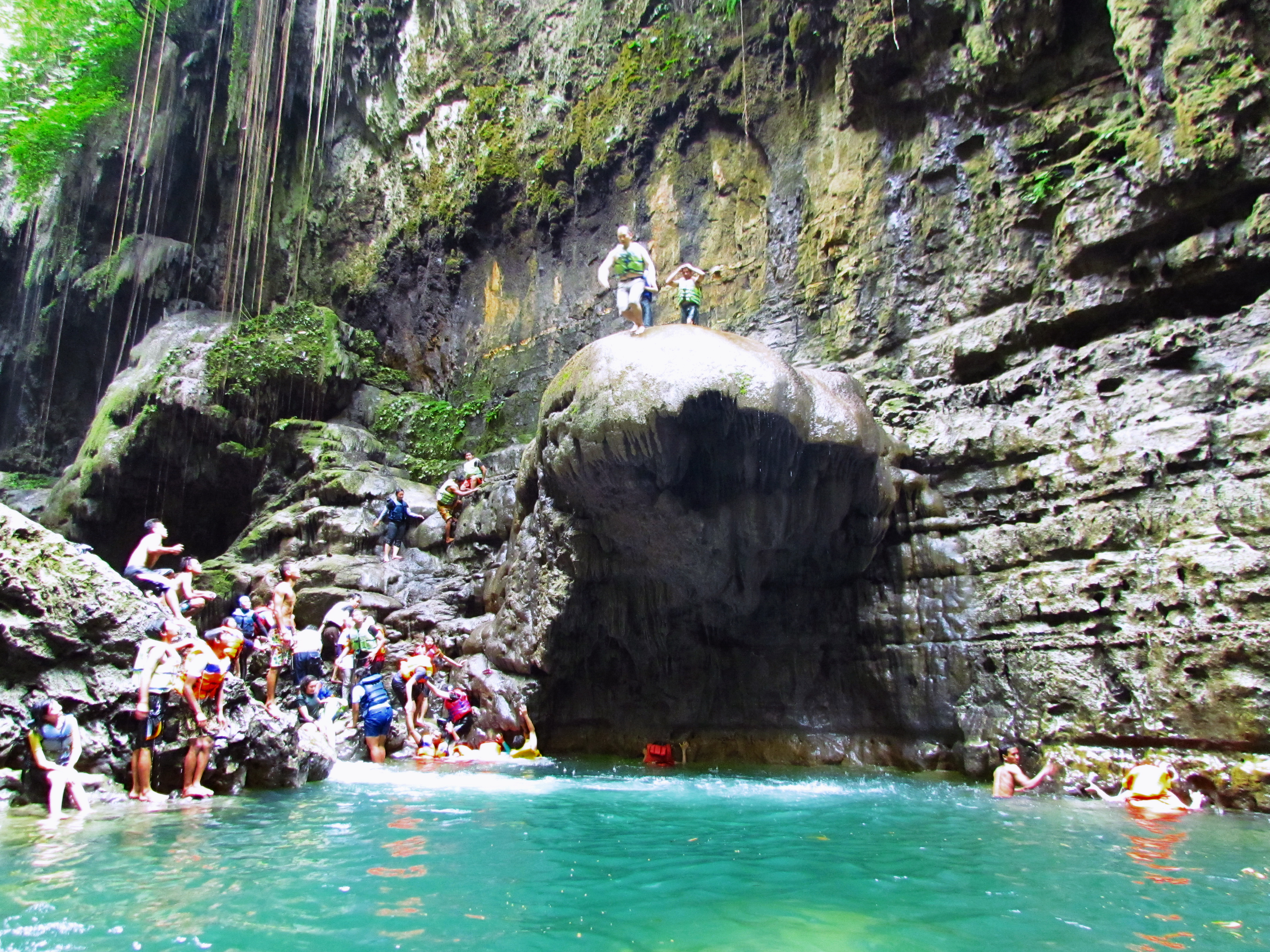 Green Canyon - Primadona Wisata Jawa Barat yang Luar Biasa 