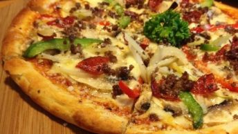 beeferoni mushroom pino pizza