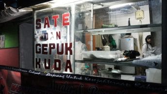 sate dan gepuk kuda