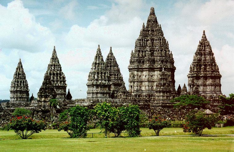 Candi Prambanan - Wisata Bersejarah Di Yogyakarta Yang Wajib Dikunjungi