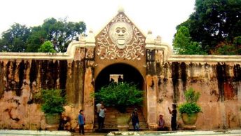 Istana Air Taman Sari