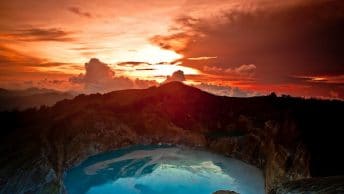Danau Kelimutu