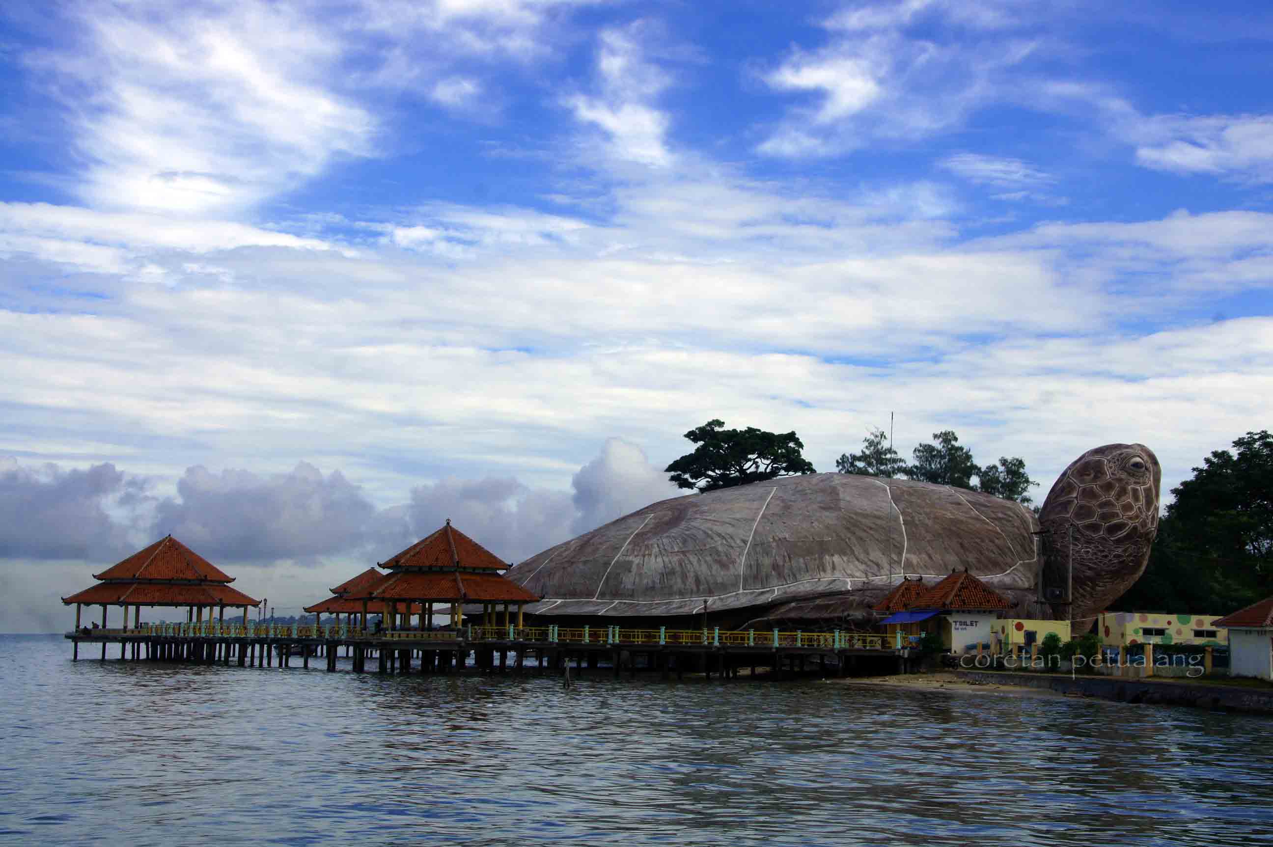Pantai Kartini, Wisata Keluarga dan Edukasi di Jepara