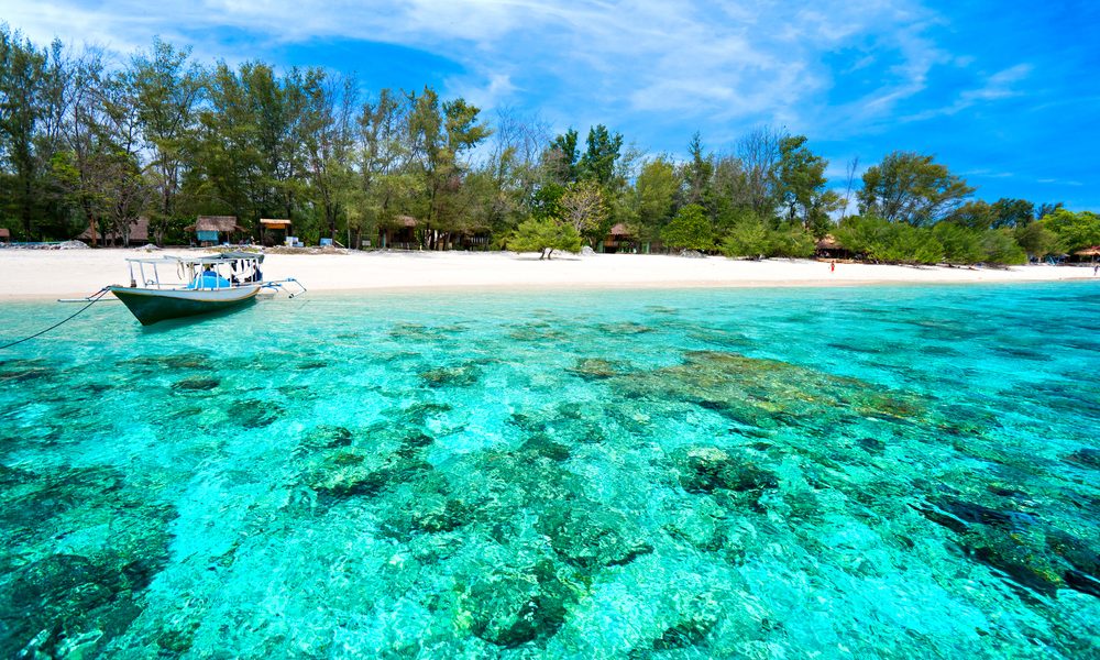 Pantai Terindah di Indonesia (Top 11 Harus Masuk ke Bucket List Kamu)