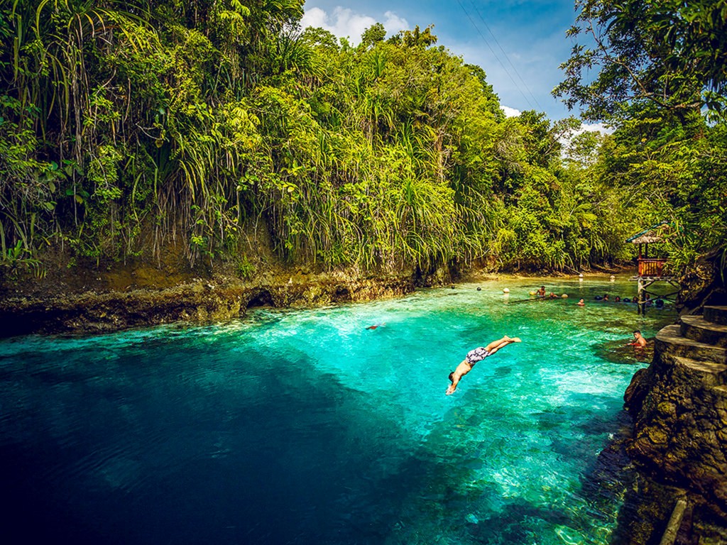 tempat wisata Filipina - The Hinatuan Enchanted River (archipelago)