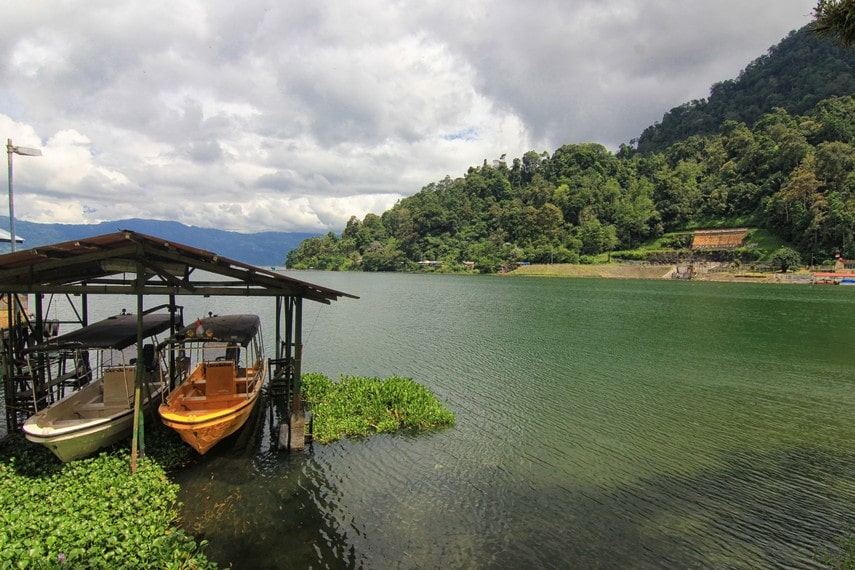 Wisata di Sumatera Barat - Danau Maninjau (indonesiakaya)