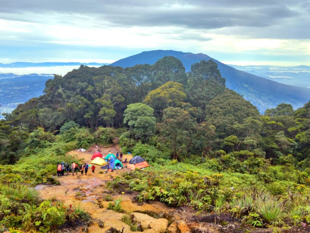 Gunung Singgalang (travelspromo)